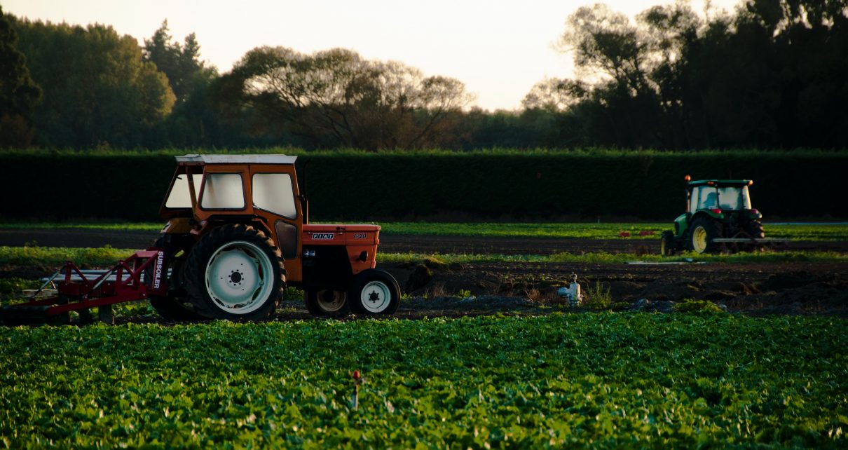 Uprawowe agregaty - narzędzia niezbędne w rolnictwie.